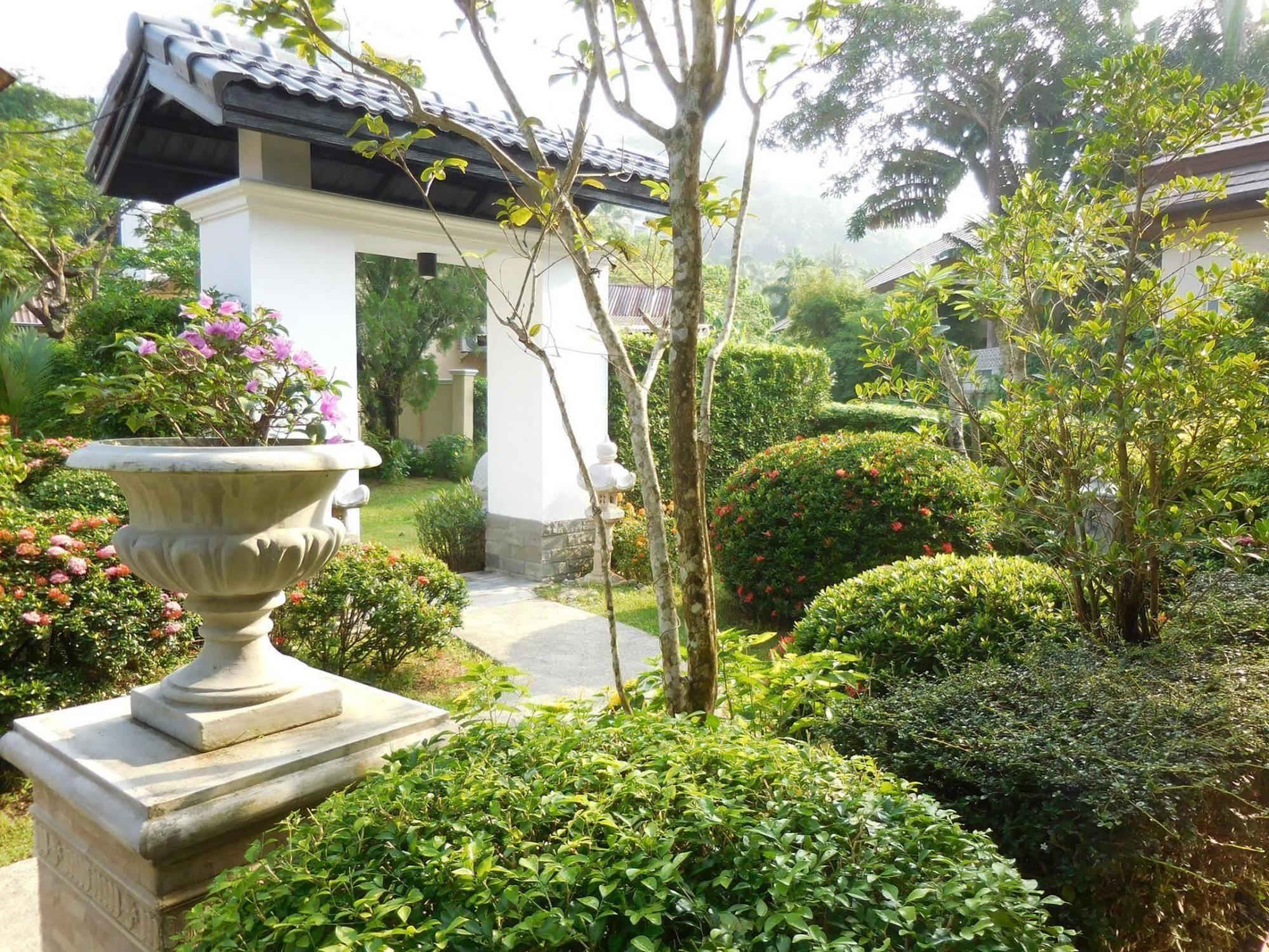Holiday Village And Natural Garden Resort 布吉 外观 照片
